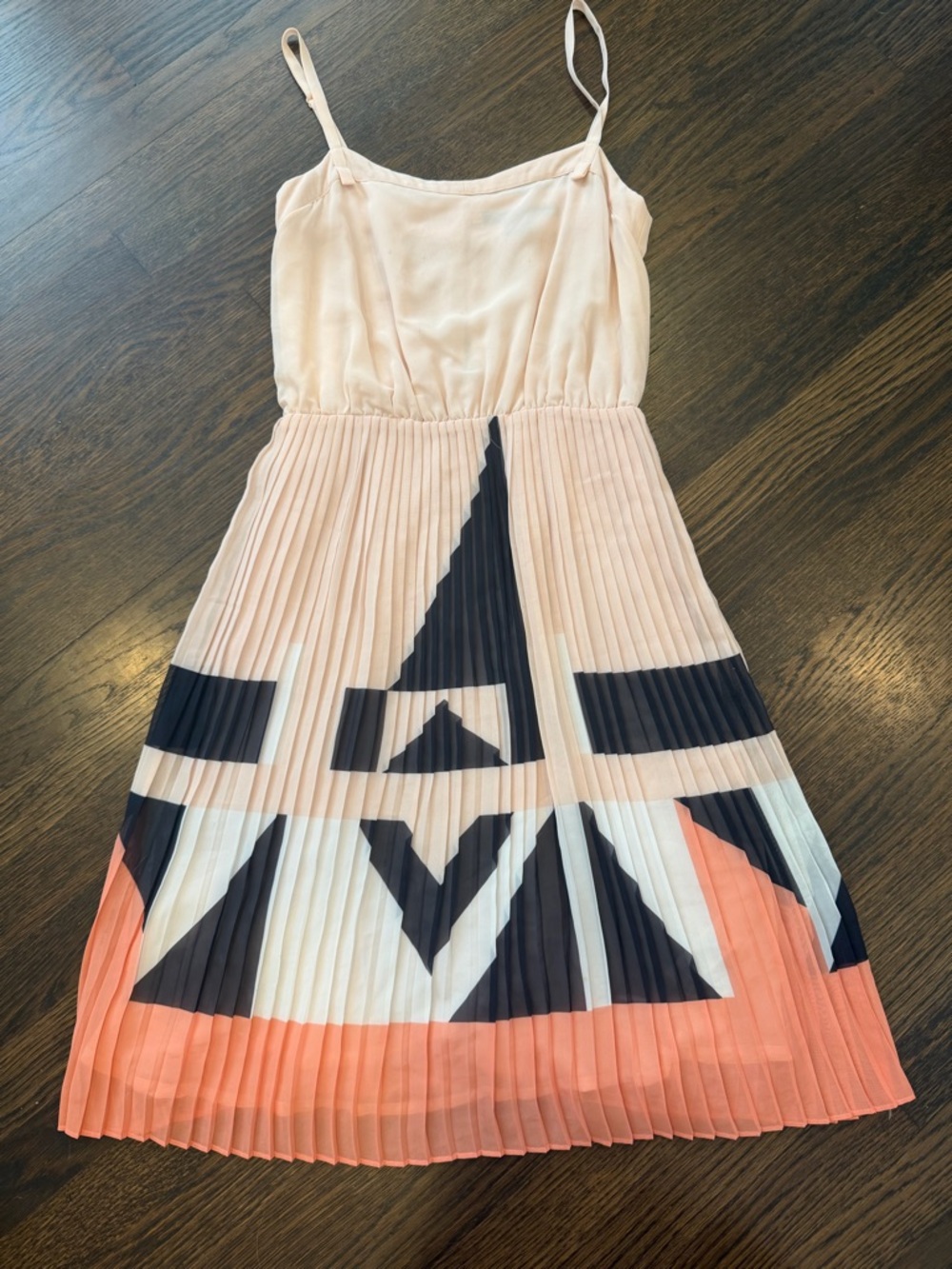 French Connection Pleated Graphic Midi Dress in Blush and Coral